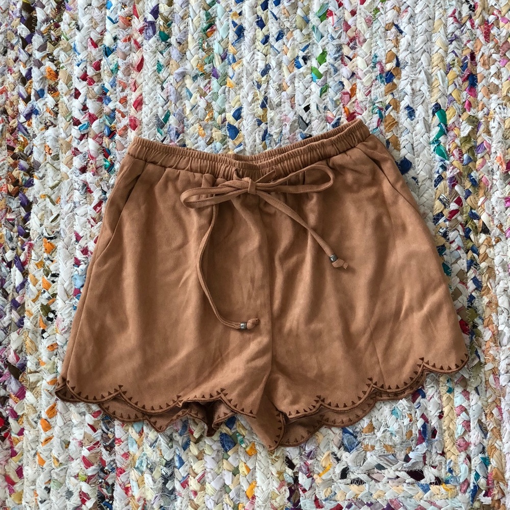 Camel suede scalloped shorts